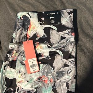 Zelos 3/4 Length Floral Leggings